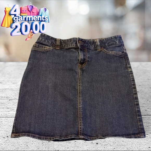 Tommy Hilfiger Dresses & Skirts - Tommy Hilfiger short denim skirt size 2